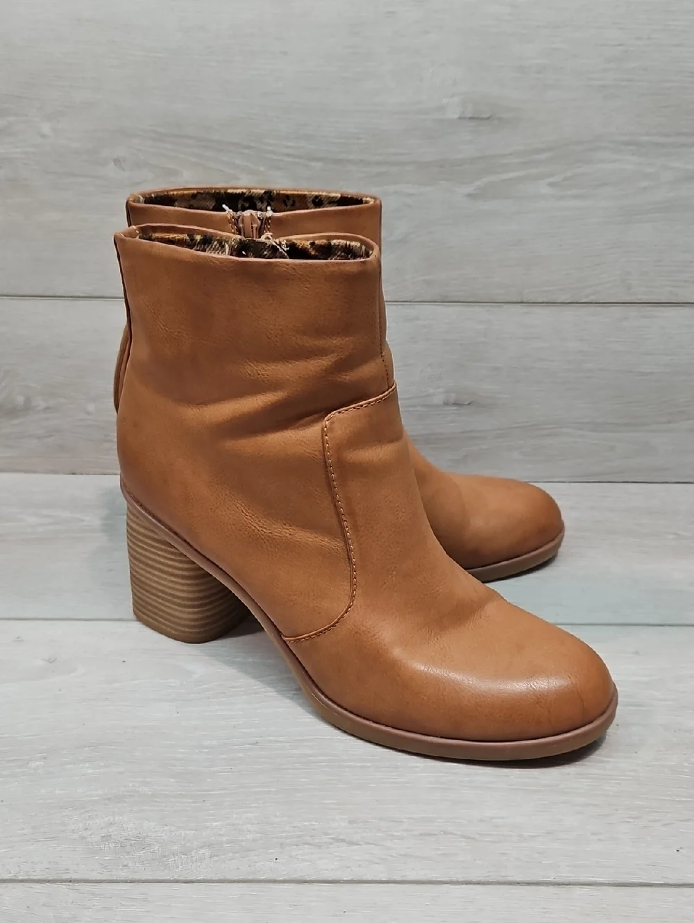 Korks By Kork-Ease Women's  Ankle Boots with Stacked Heel Shoes Sz 11M